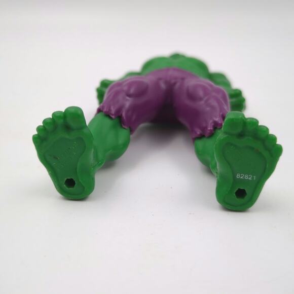 Marvel Hasbro The Incredible Hulk 5.5” Action Figure Torso Twists Purple Pants - Picture 3 of 4